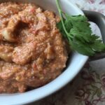 Овощной соус с грецкими орехами, острой приправой и чесноком (1)